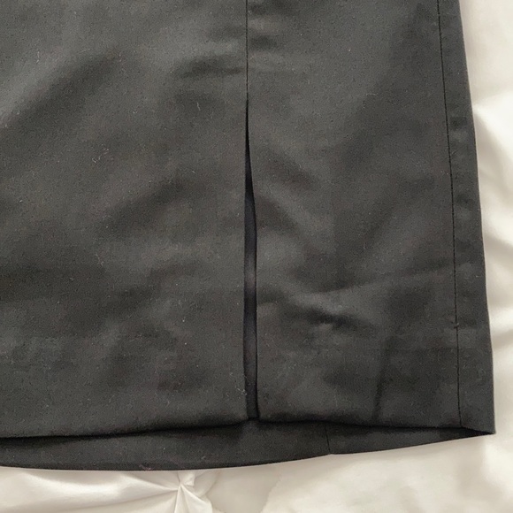 NWOT White House Black Market Pencil Skirt - Picture 2 of 5